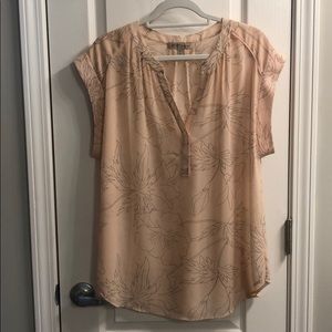 Banana Republic soft pink and grey blouse. Sz XL.